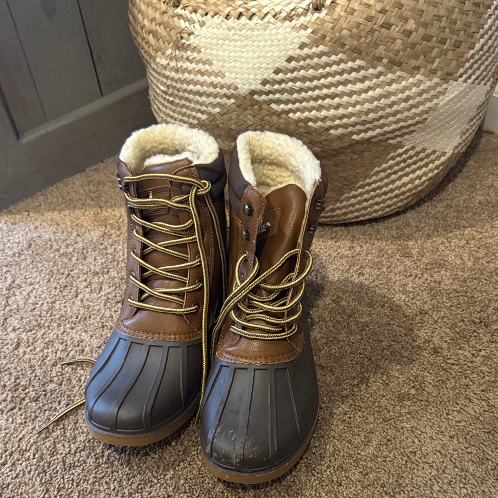 Nautica Brown and Blue Duck Boots